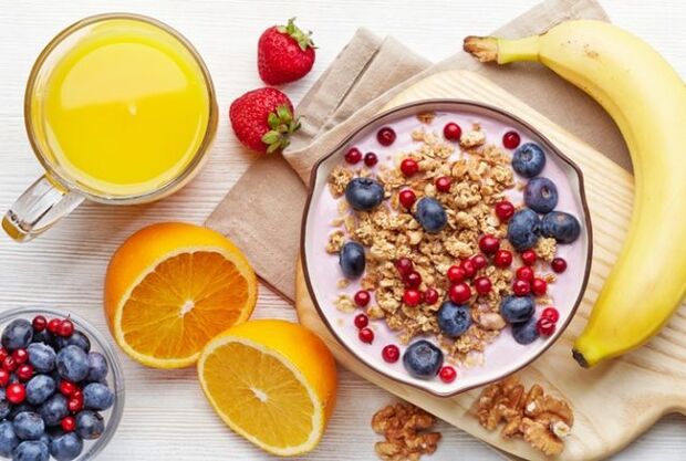 A balanced diet will help you regulate your weight and reduce the load on your joints due to osteoarthritis.